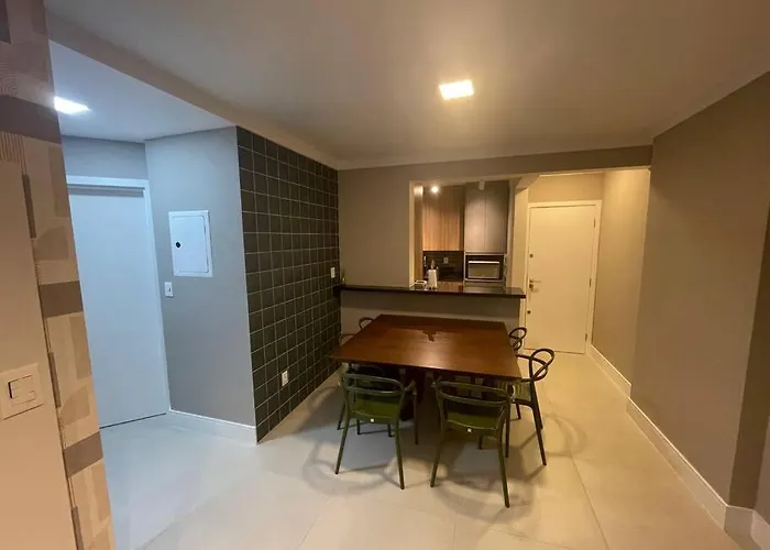 Guarujá - Tombo - Pé na Areia Apartamento