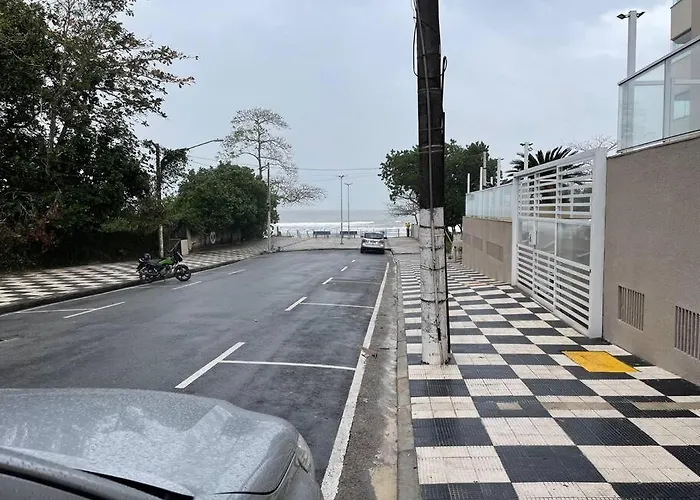 Guarujá - Tombo - Pé na Areia Apartamento